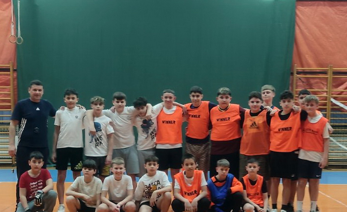 Barátságos labdarugó mérkőzés